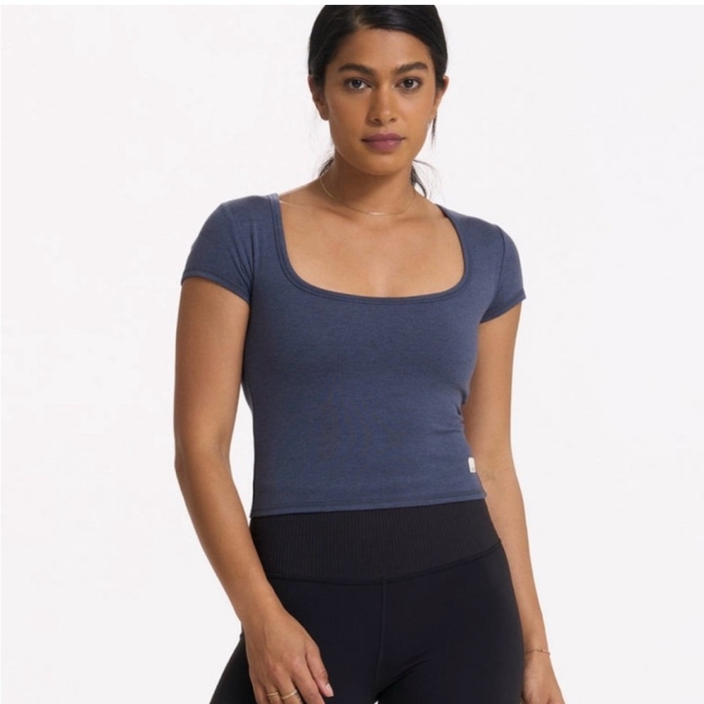 Vuori Women's Short Sleeve Tee - Navy Blue